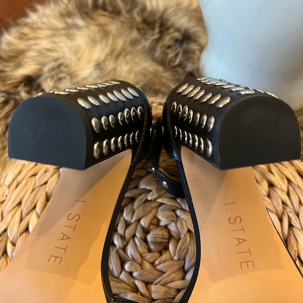 NEW 1 STATE STUDDED HEELS 🔥🔥 - Picture 4 of 7